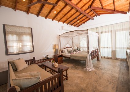 Deluxe Double room with Balcony and Mountain View